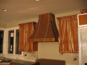 Sweep Style Copper Hood With Stainless Steel Bar & Bronze Bolts Trim
